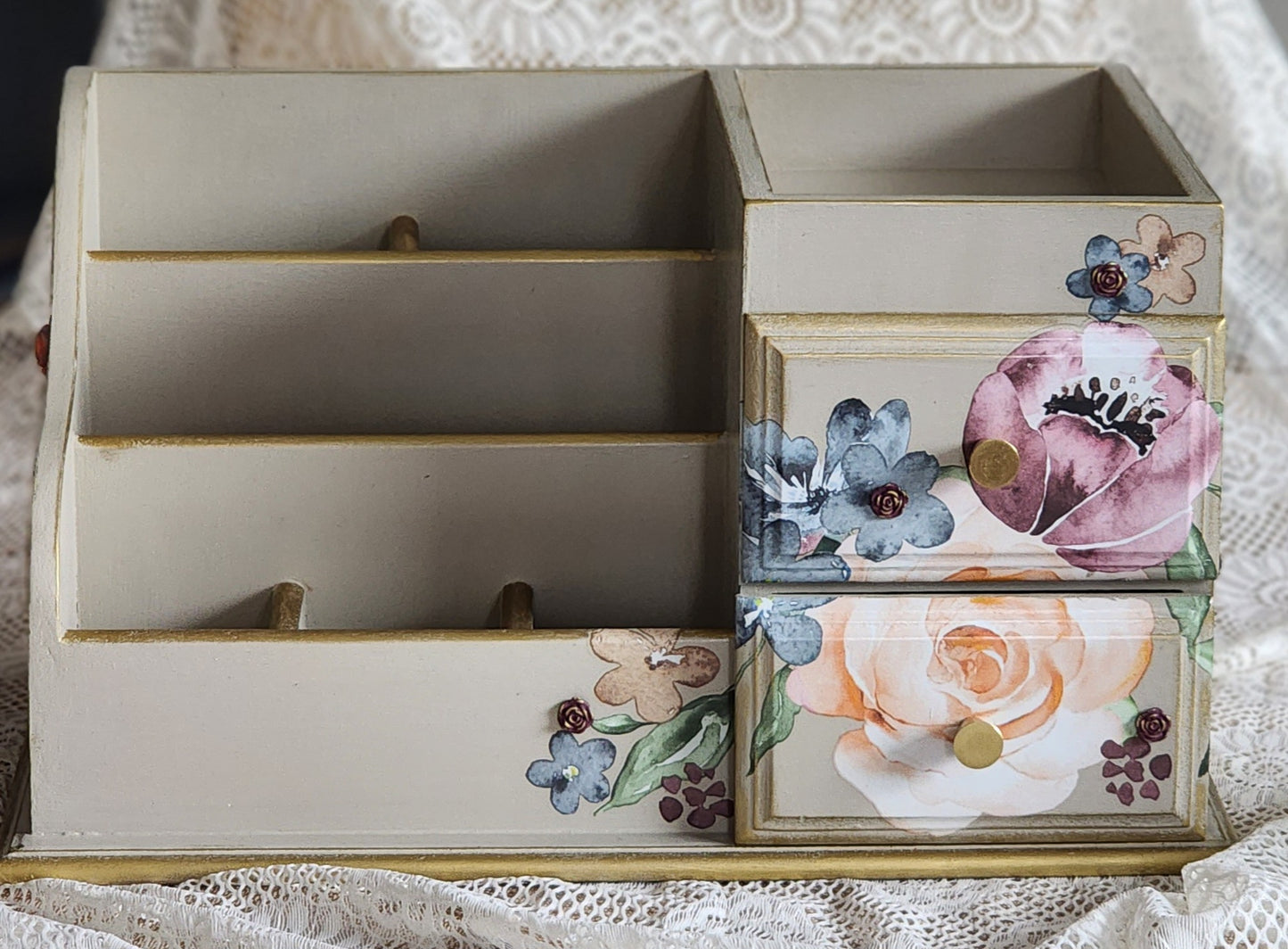 Makeup and Jewelry Organizer