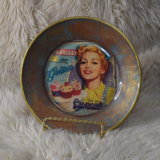 Vintage Golden Edged Plate - Woman Decorative Plate - Laila Beauty Care Decorative Plate