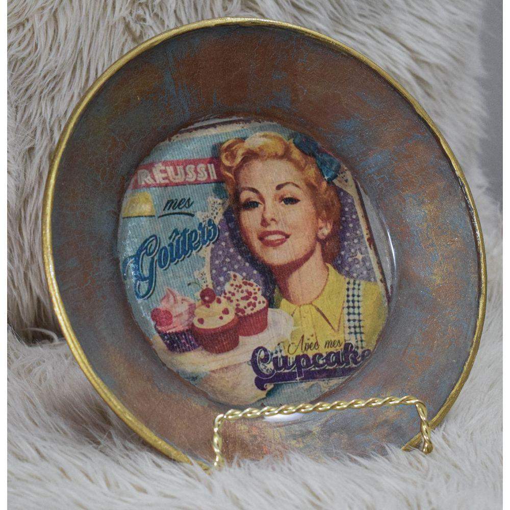 Vintage Golden Edged Plate - Woman Decorative Plate - Laila Beauty Care Decorative Plate