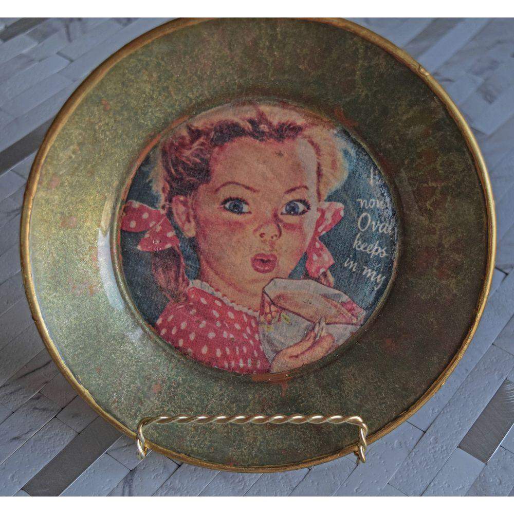 Vintage Golden Edged Plate – Girl Decorative Plate - Laila Beauty Care Decorative Plate
