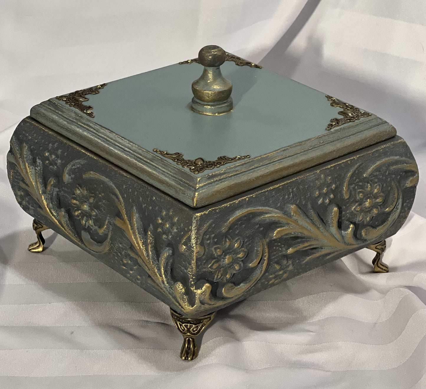 Candy & Chocolate Footed Box