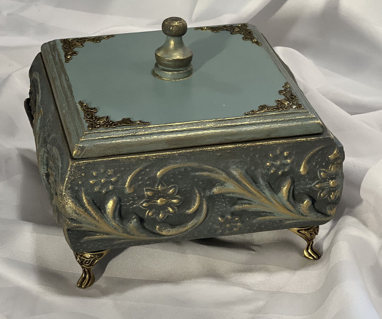 Candy & Chocolate Footed Box