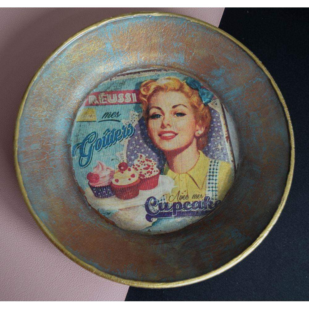Vintage Golden Edged Plate - Woman Decorative Plate - Laila Beauty Care Decorative Plate