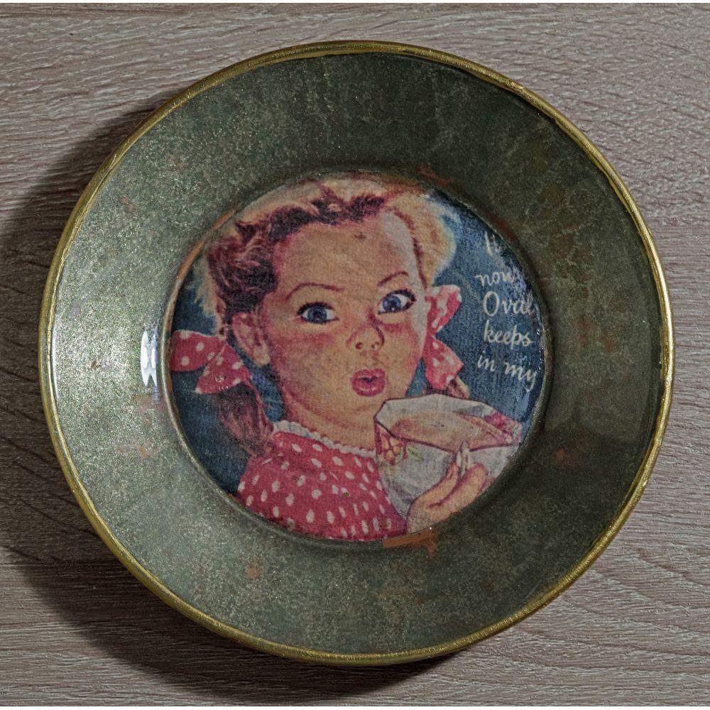 Vintage Golden Edged Plate – Girl Decorative Plate - Laila Beauty Care Decorative Plate